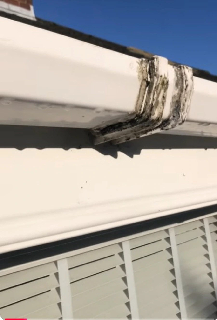 Leaking gutter joint on <strong>Roseville</strong> CA home” style=”width:100%;border-radius:8px;margin:.75rem 0 1rem;object-fit:cover;max-height:260px;display:block;”></p>
<h3 class=
